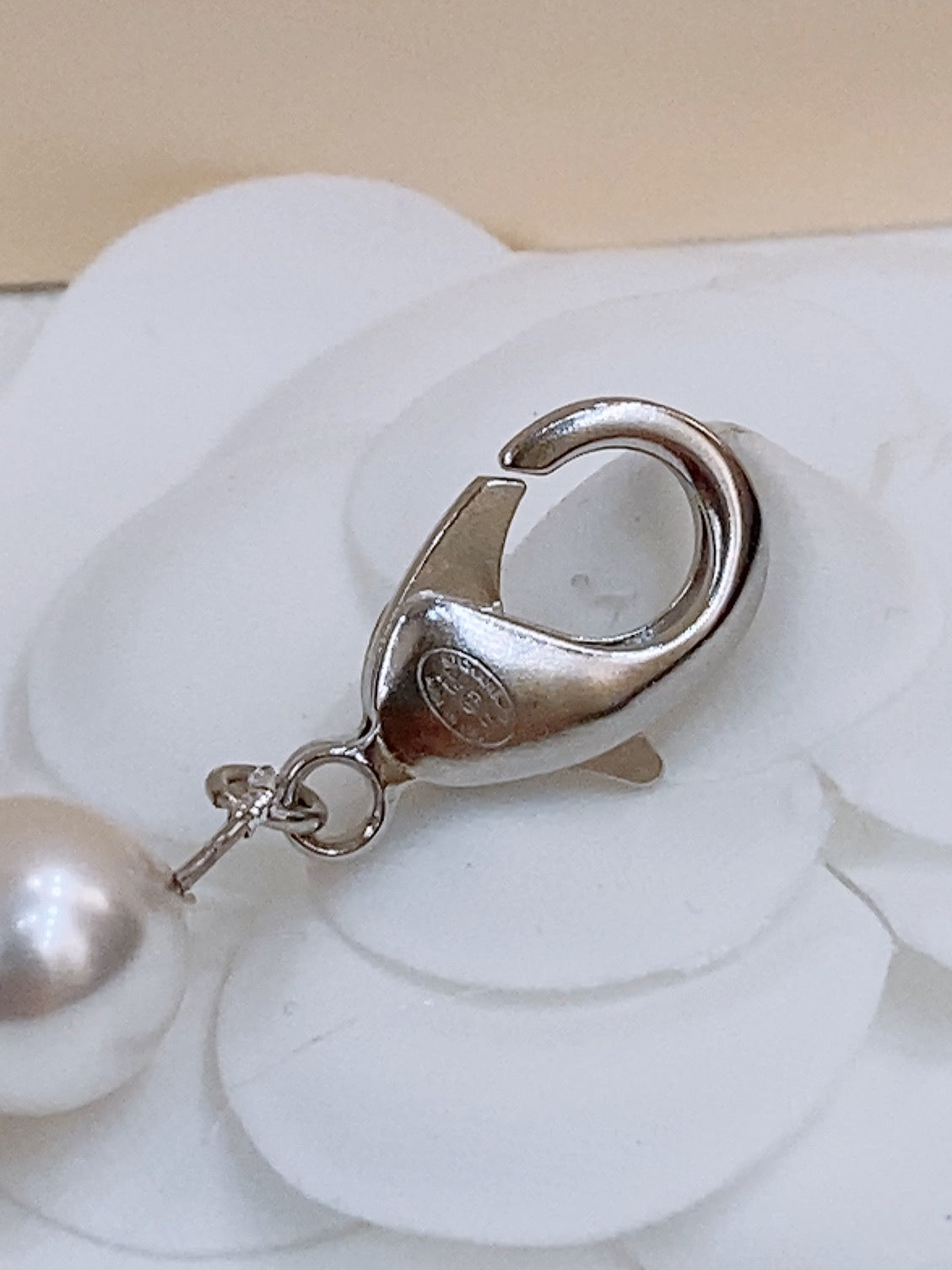 CHAIN BELT IN PEARL AND SILVER METAL - 30