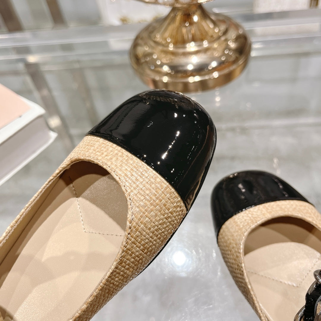 MARY JANE SANDAL CAP TOE DARK CREAM SHEEPSKIN - 35