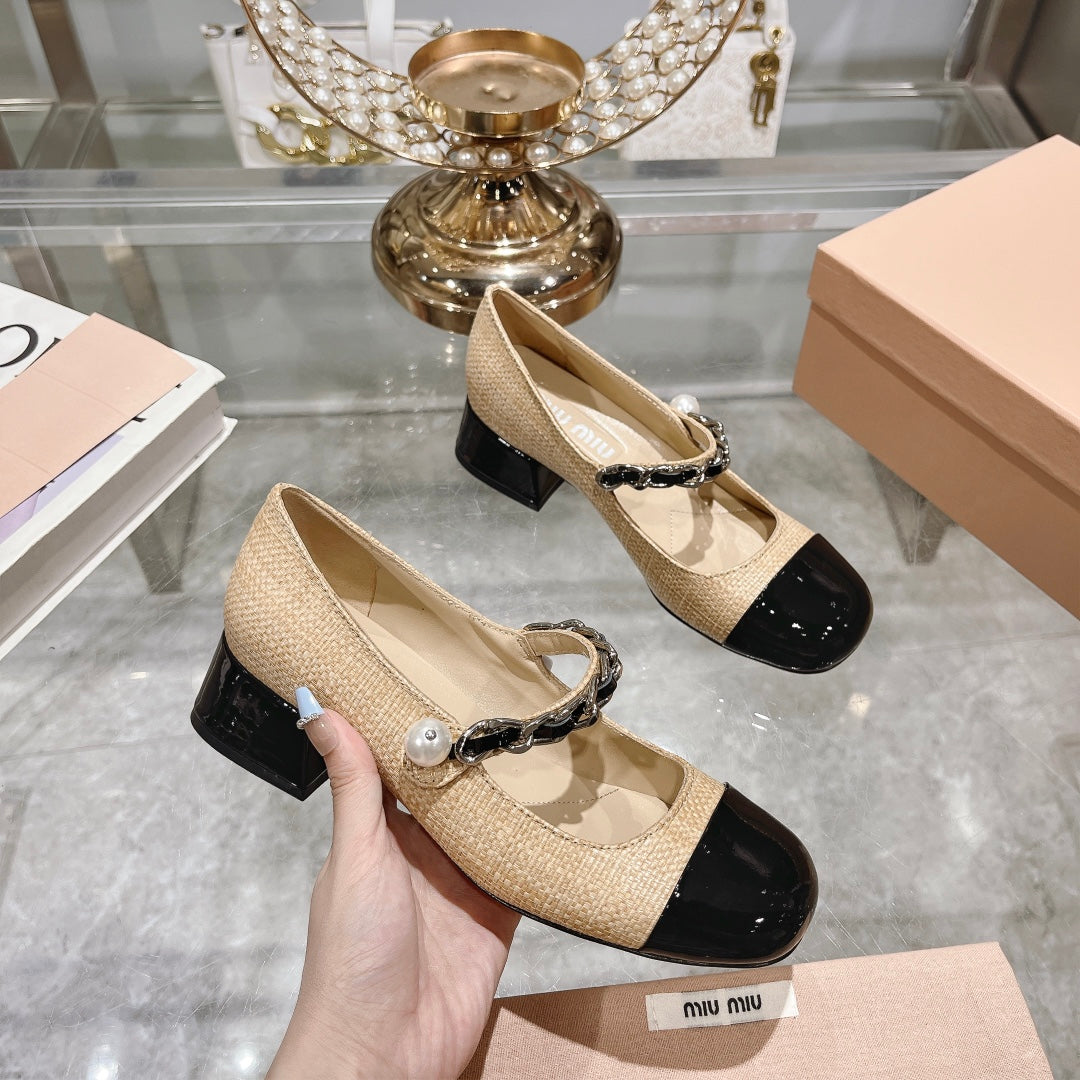MARY JANE SANDAL CAP TOE DARK CREAM SHEEPSKIN - MID HEEL - 35