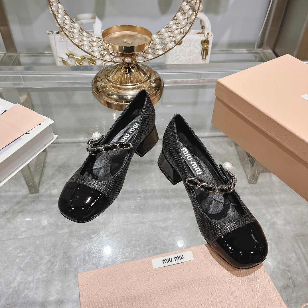 MARY JANE SANDAL CAP TOE BLACK SHEEPSKIN - MID HEEL - 35