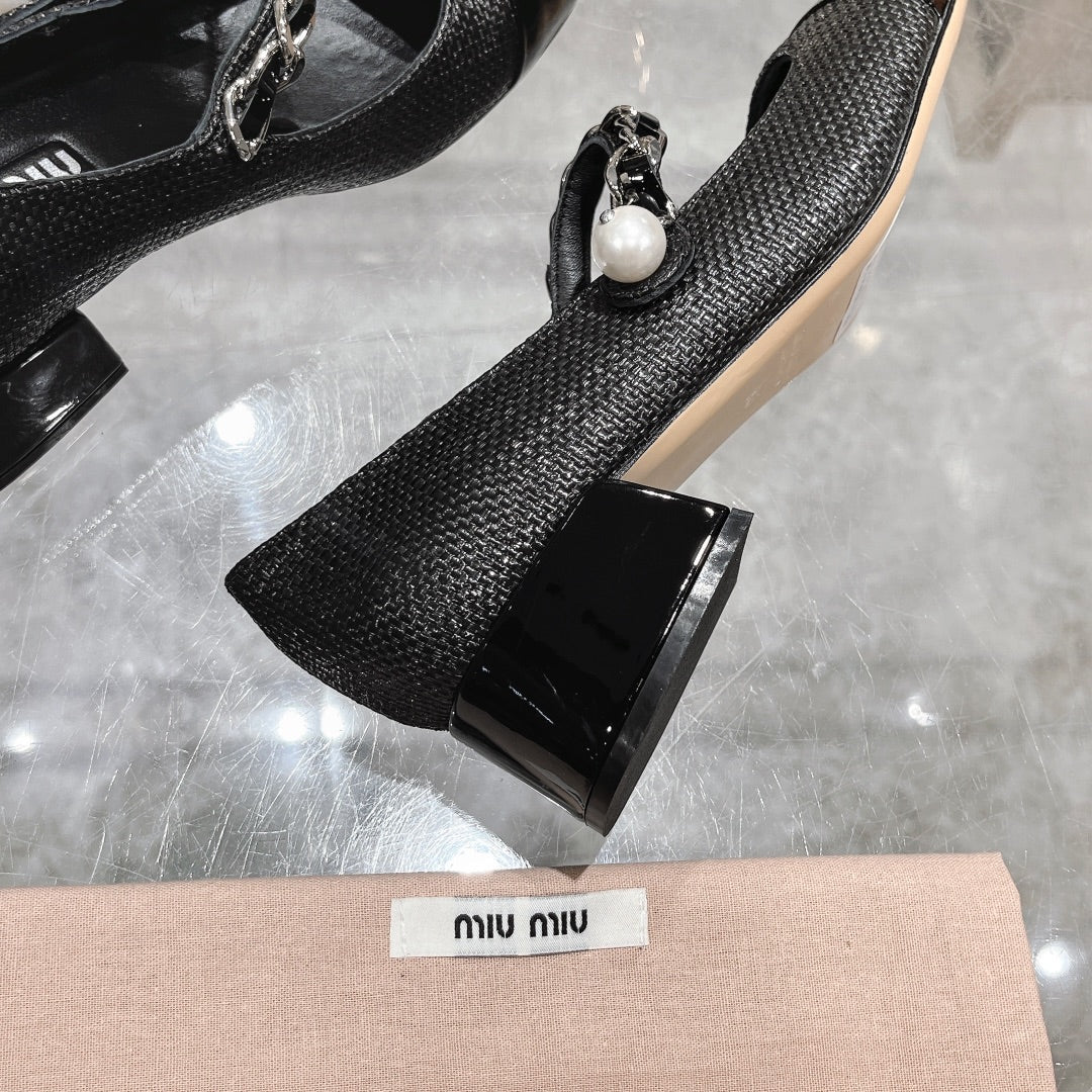 MARY JANE SANDAL CAP TOE BLACK SHEEPSKIN - MID HEEL - 35