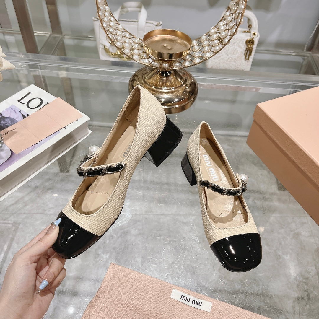 MARY JANE SANDAL CAP TOE BRIGHT CREAM SHEEPSKIN - MID HEEL - 35