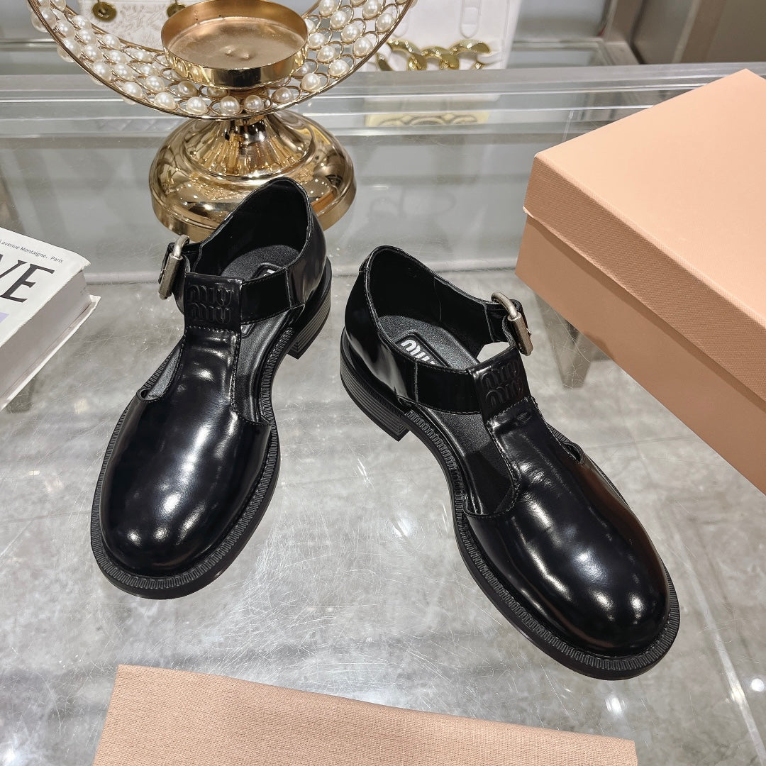 Sandal Black Cowhide With T-string - 35