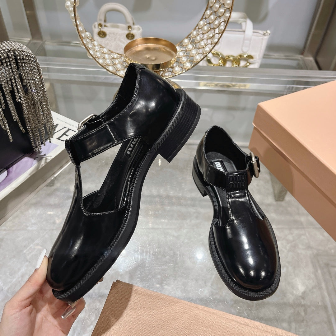 Sandal Black Cowhide With T-string - 35