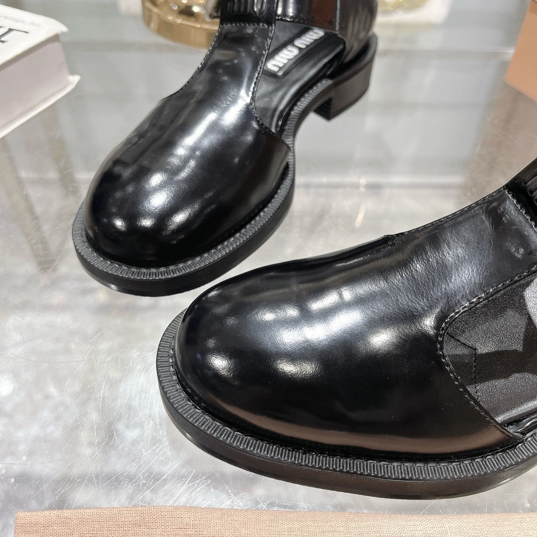 Sandal Black Cowhide With T-string - 35