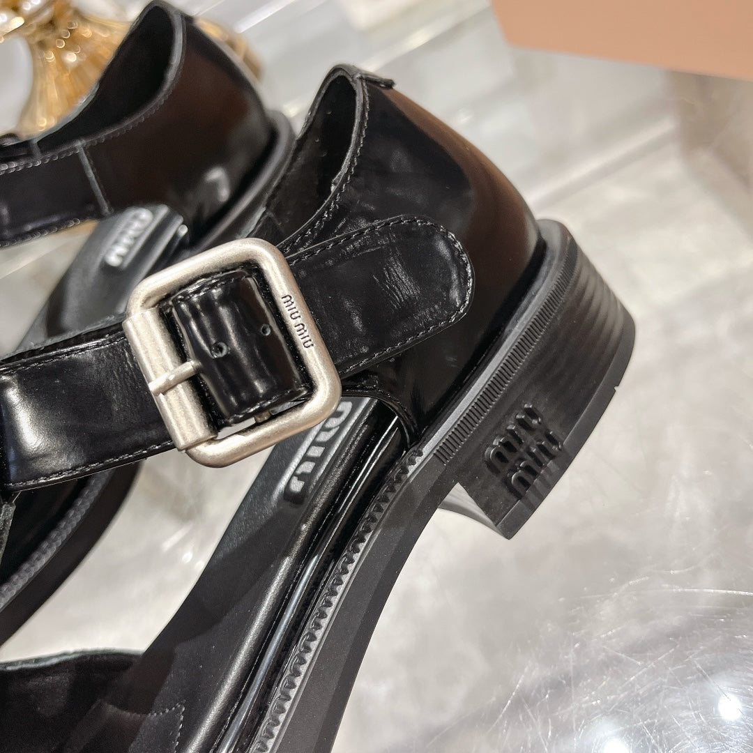 Sandal Black Cowhide With T-string - 35