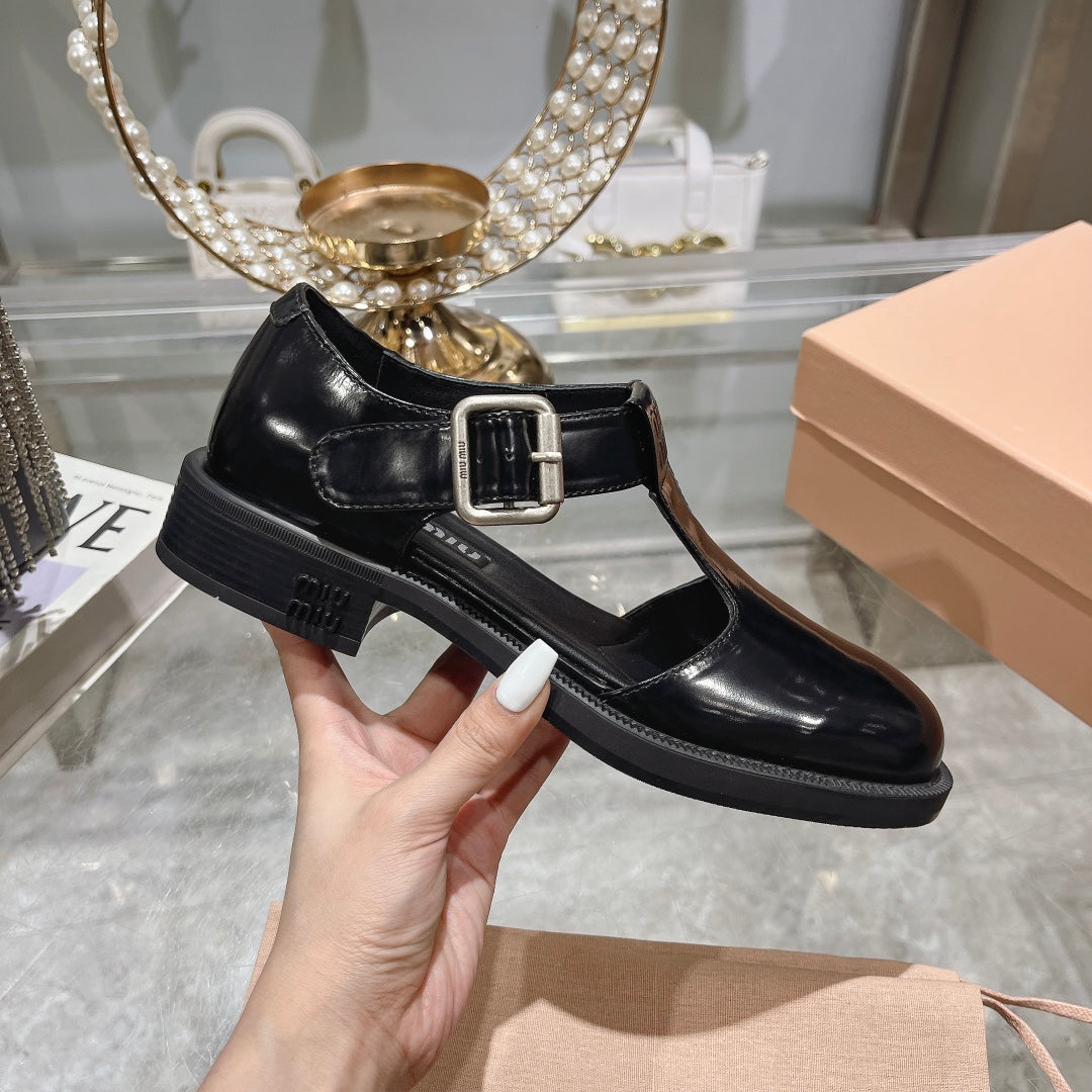 Sandal Black Cowhide With T-string - 35