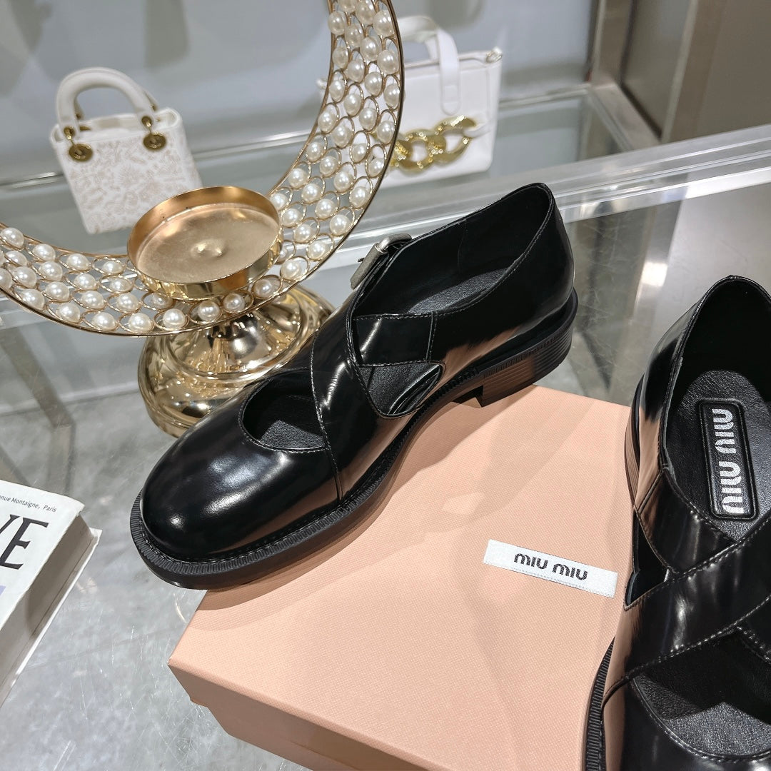Sandal Black Cowhide With Cross-strap - 35