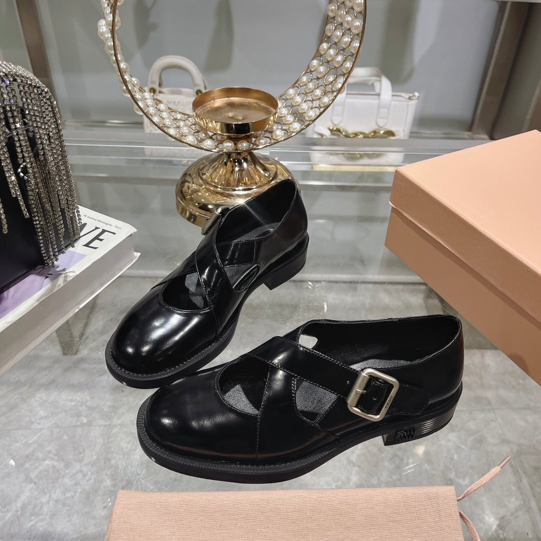 Sandal Black Cowhide With Cross-strap - 35