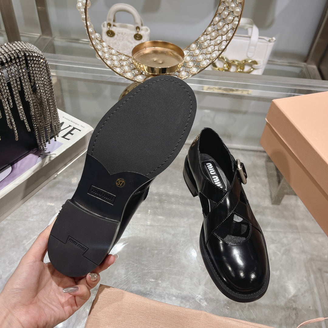 Sandal Black Cowhide With Cross-strap - 35