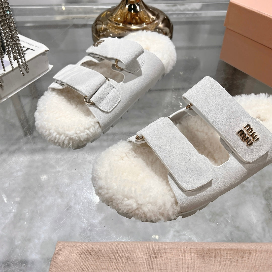 SANDAL SLIDES IN WHITE SUEDE AND SHEARLING LINING - 35