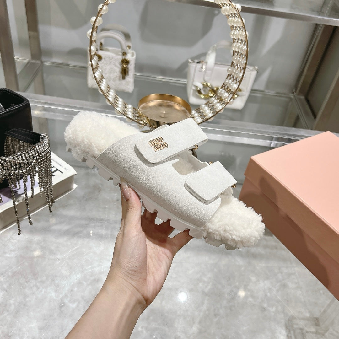 SANDAL SLIDES IN WHITE SUEDE AND SHEARLING LINING - 35