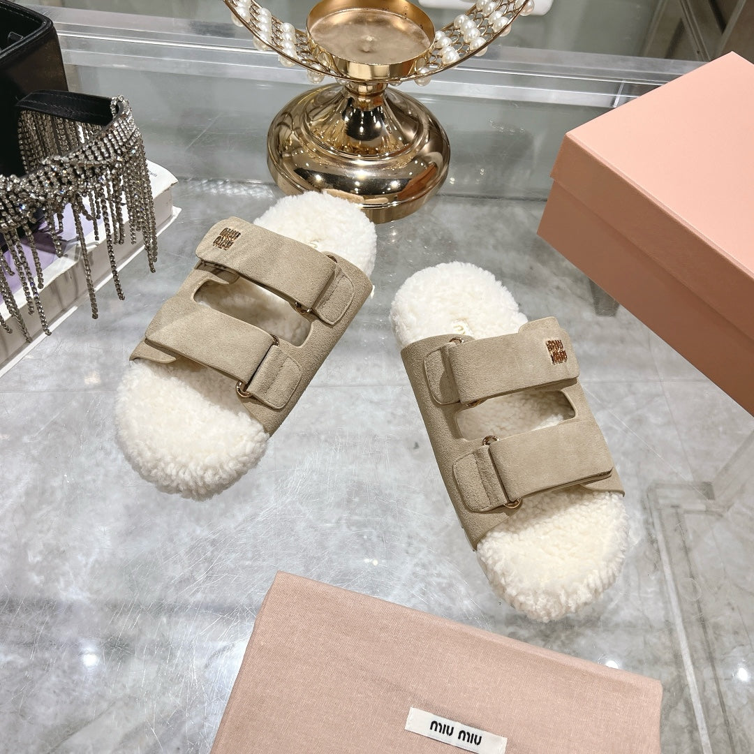 SANDAL SLIDES IN BEIGE SUEDE AND SHEARLING LINING - 35