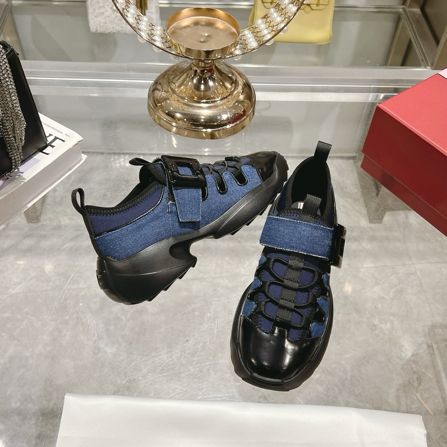 VIV' ON THE RUN TREKKY SNEAKERS IN BLACK CALFSKIN AND BLUE DENIM - 35