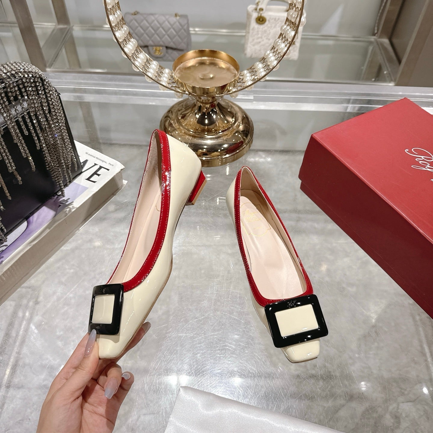 ROGER VIVIER 25S TROMPETTE BALLERINAS 25MM IN IVORY CALFSKIN - 35