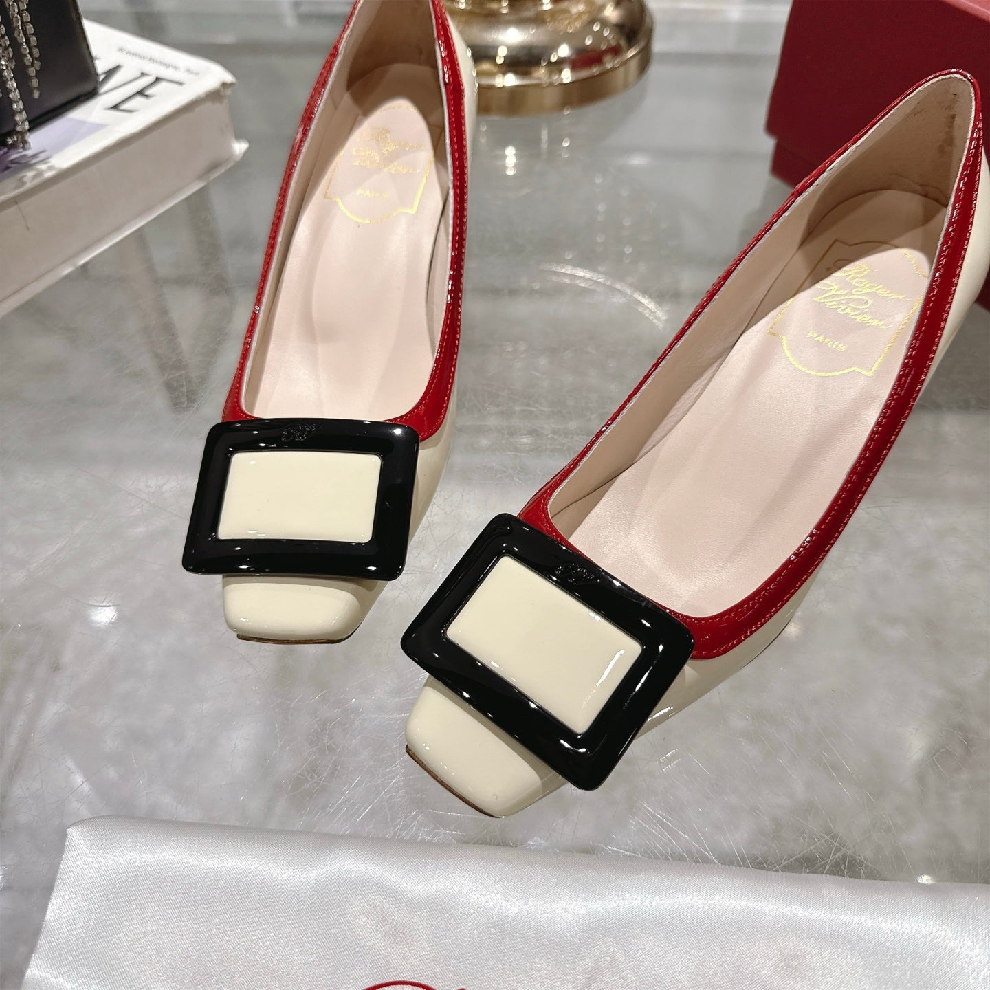 ROGER VIVIER 25S TROMPETTE BALLERINAS 45MM IN IVORY CALFSKIN - 35