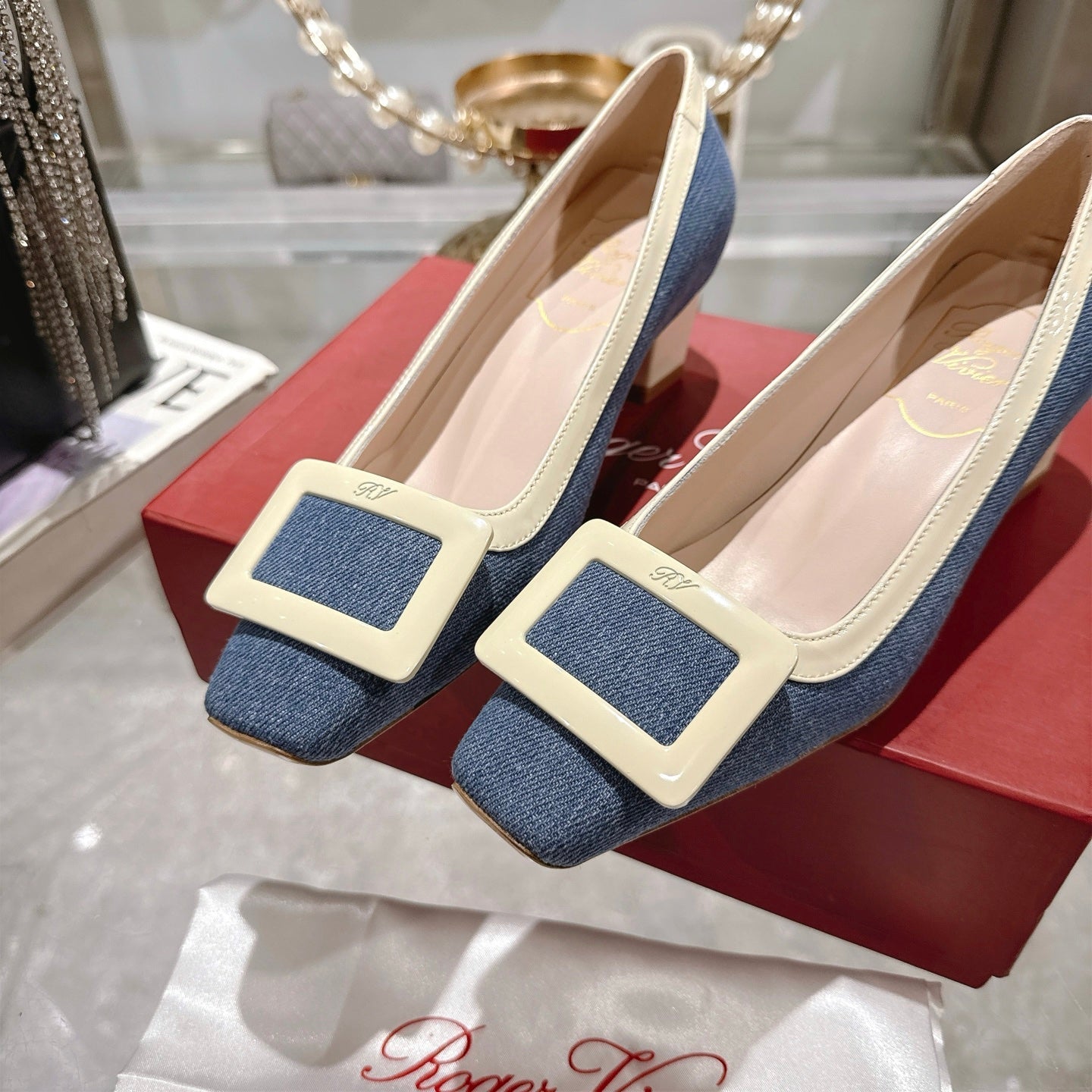 ROGER VIVIER 25S TROMPETTE BALLERINAS 45MM IN BLUE DENIM - 35
