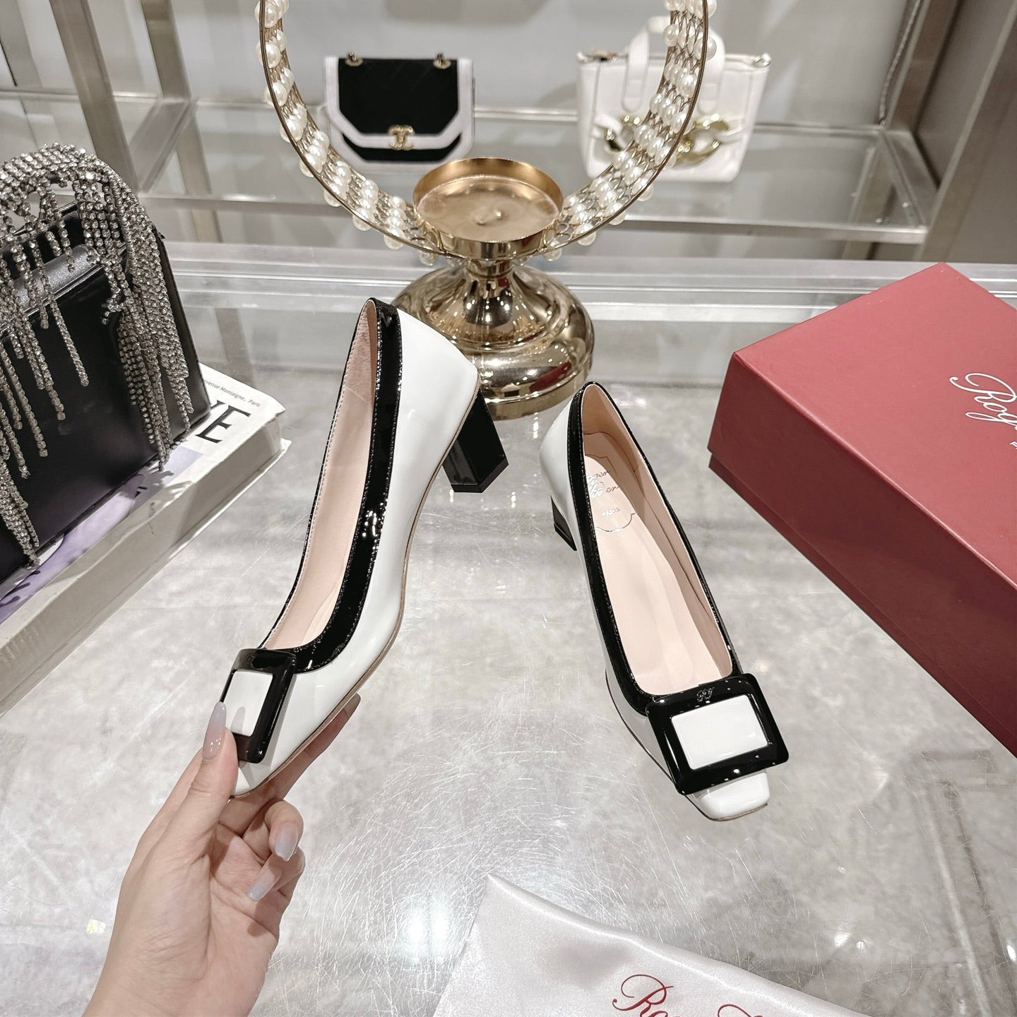 ROGER VIVIER 25S TROMPETTE BALLERINAS 45MM IN WHITE CALFSKIN - 35