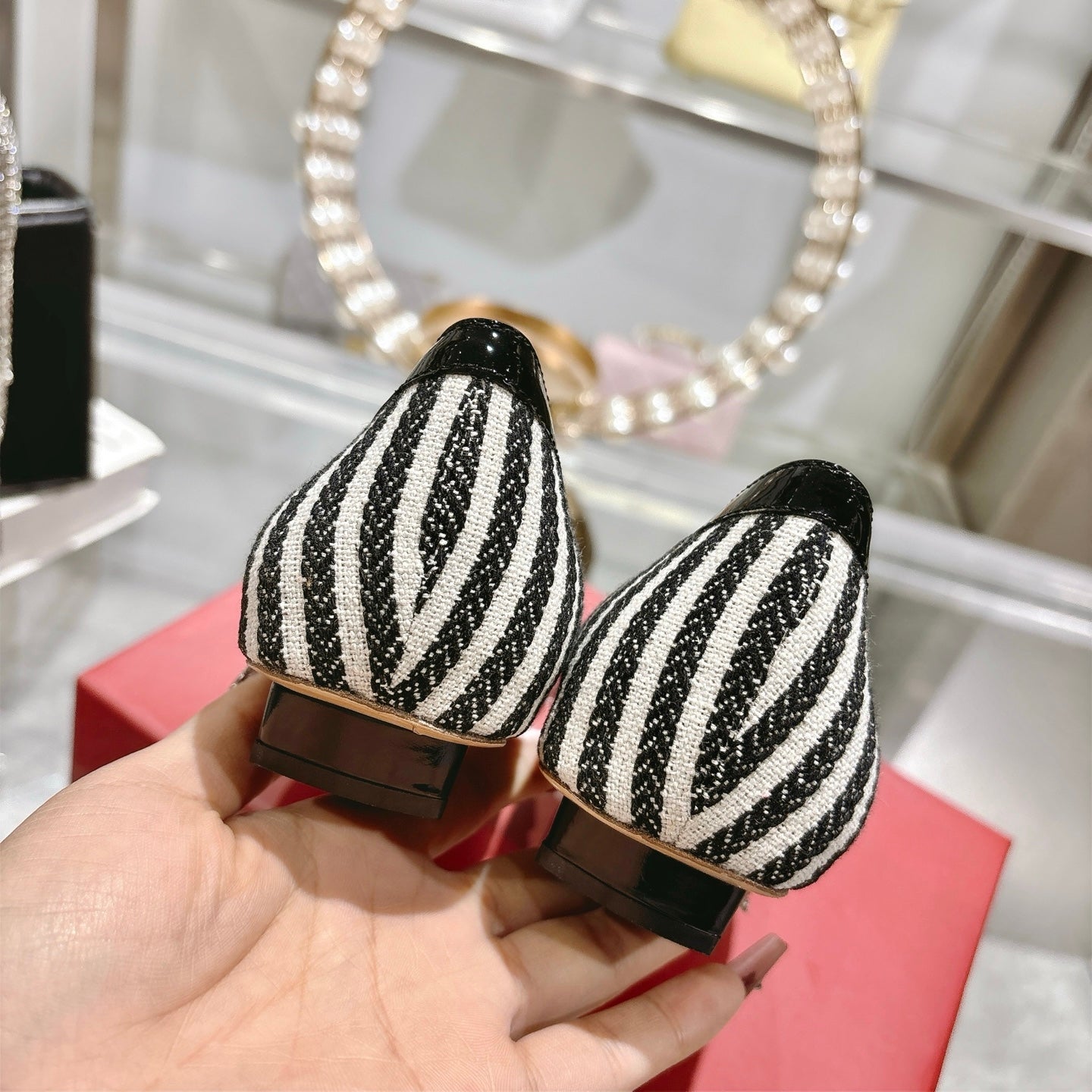 ROGER VIVIER 25S TROMPETTE BALLERINAS 25MM IN BLACK PLAID PATTERN CANVAS - 34