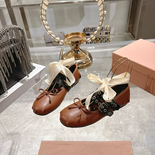 MIUMIU 26S БАЛЕТКИ-СЛІНГБЕКИ З ТЕЛЯЧОЇ ШКІРИ КОЛЬОРУ КАРАМЕЛІ ТА ЧОРНОЮ СТРІЧКОЮ