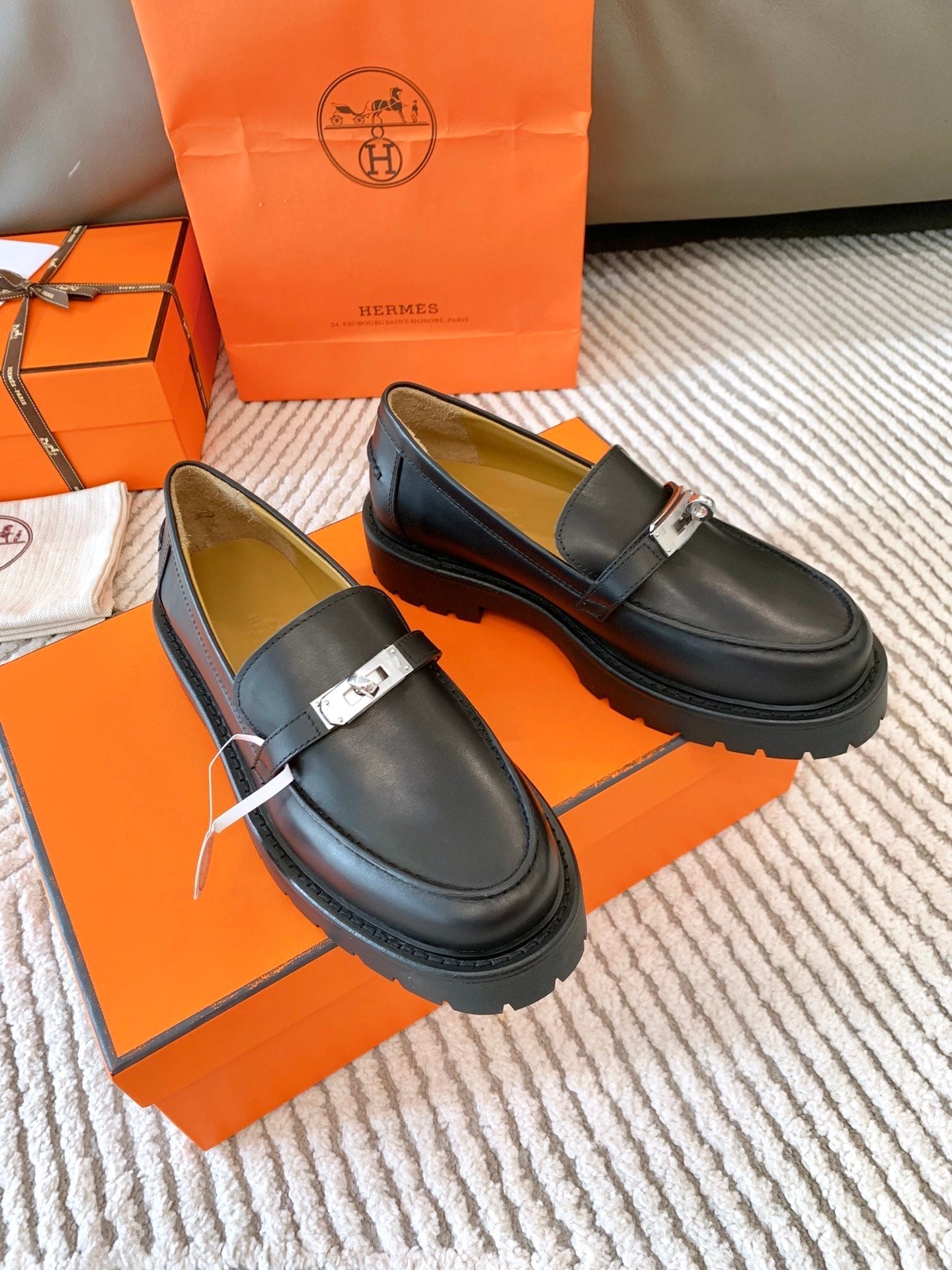 ICONE LOAFER IN BLACK CALFSKIN - 34