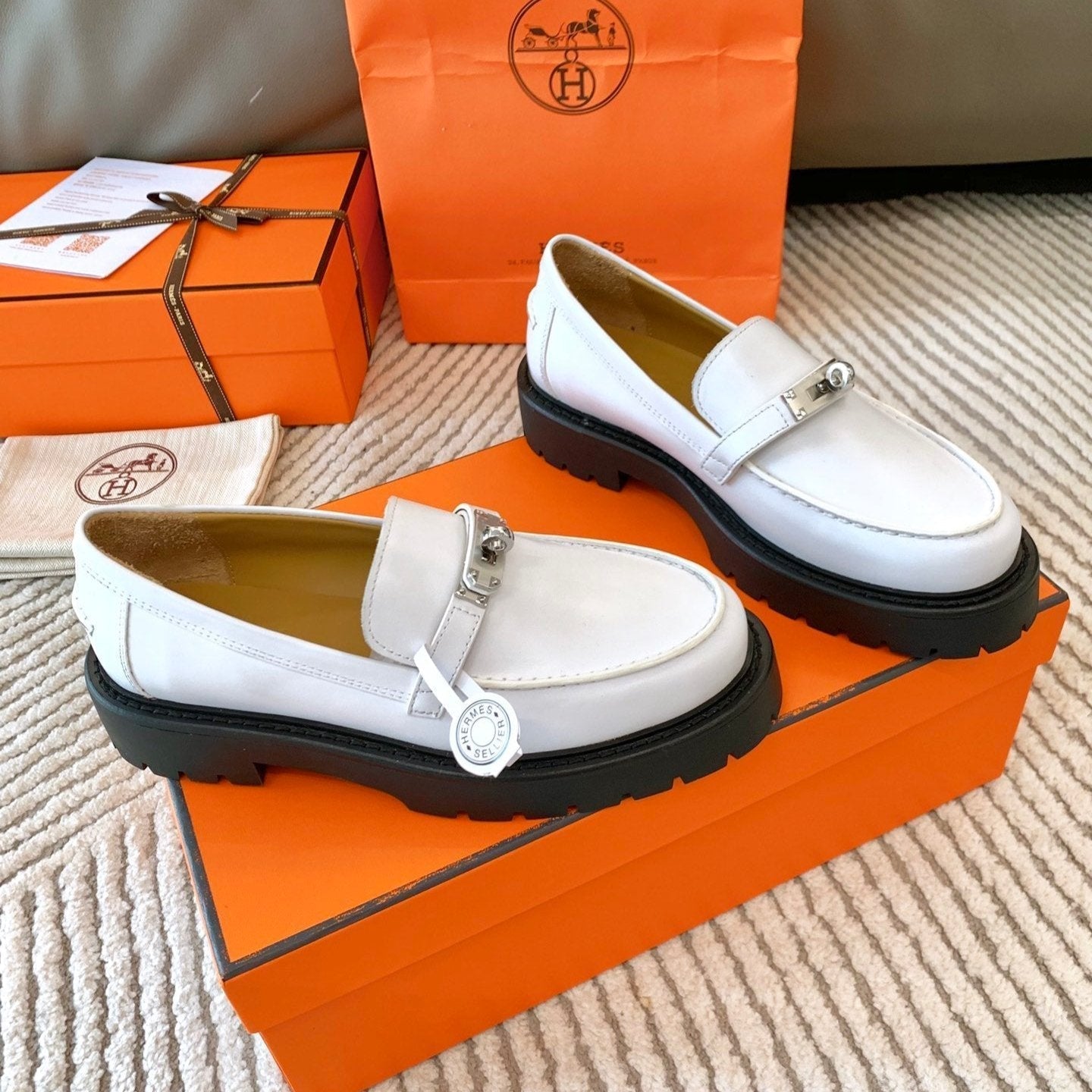 ICONE LOAFER IN WHITE CALFSKIN - 34
