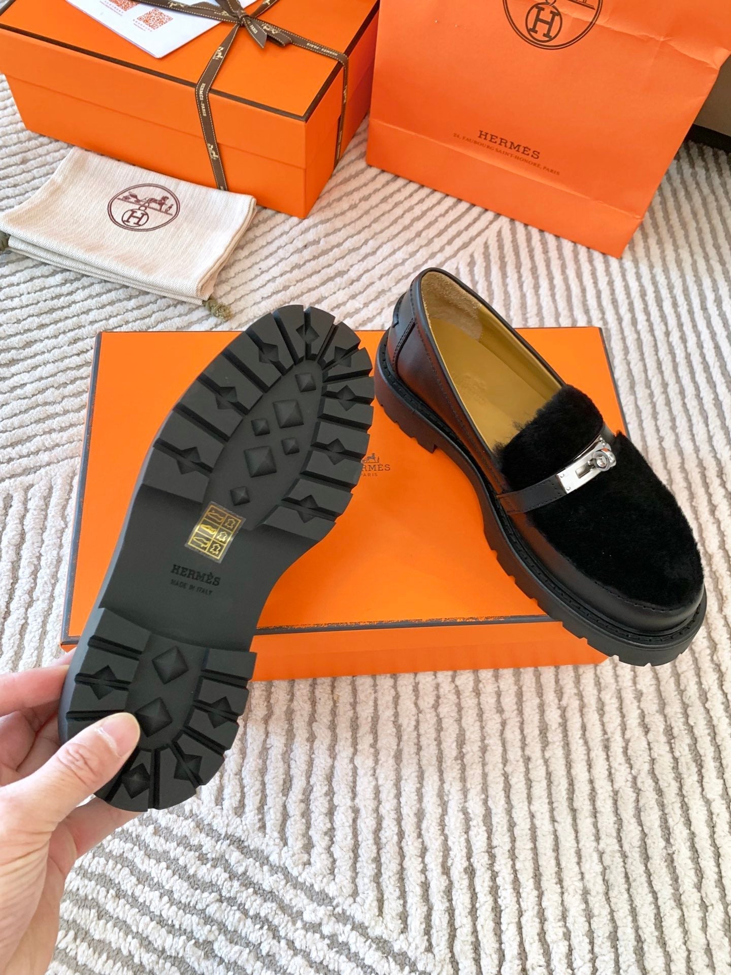 ICONE LOAFER IN BLACK CALFSKIN WITH BLACK SHEARLING - 34