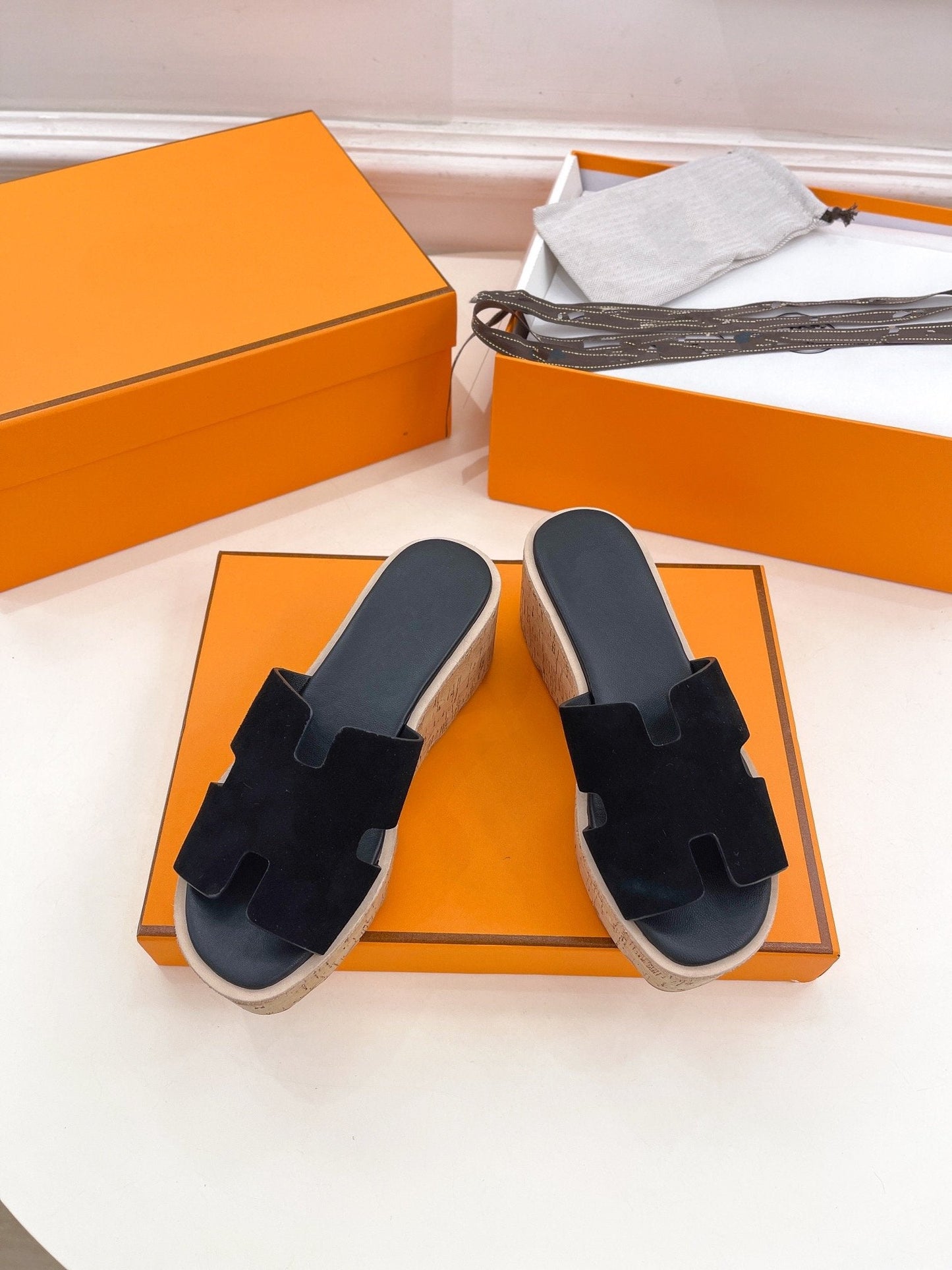 Eze 30 Sandal Black Suede - 35
