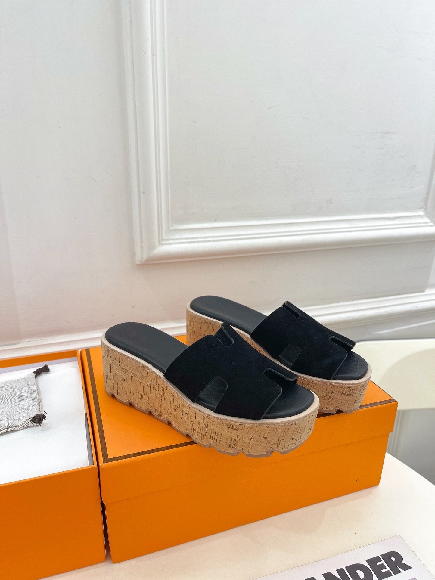 Eze 30 Sandal Black Suede - 35