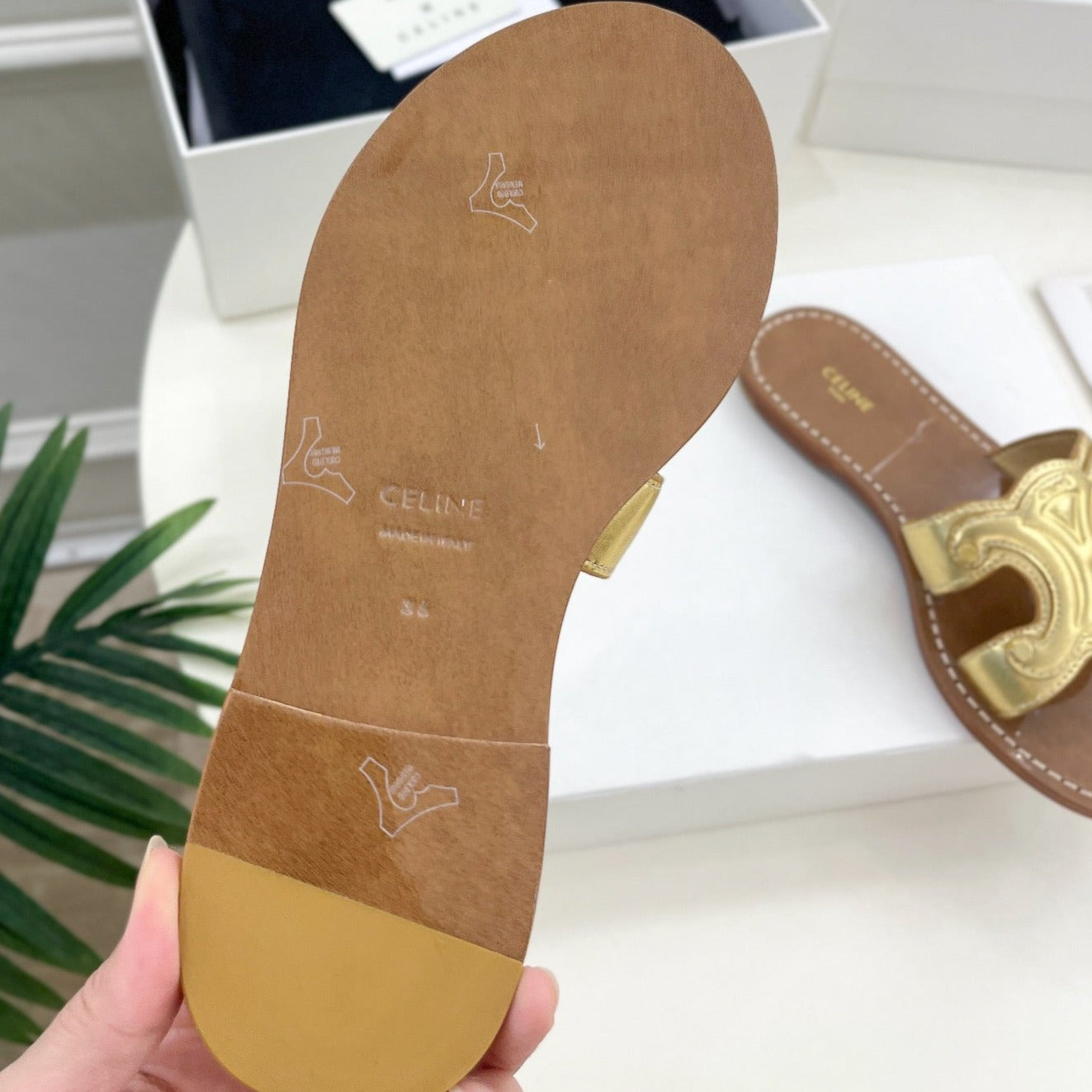 TRIOMPHE MULE IN CALFSKIN GOLD - 35