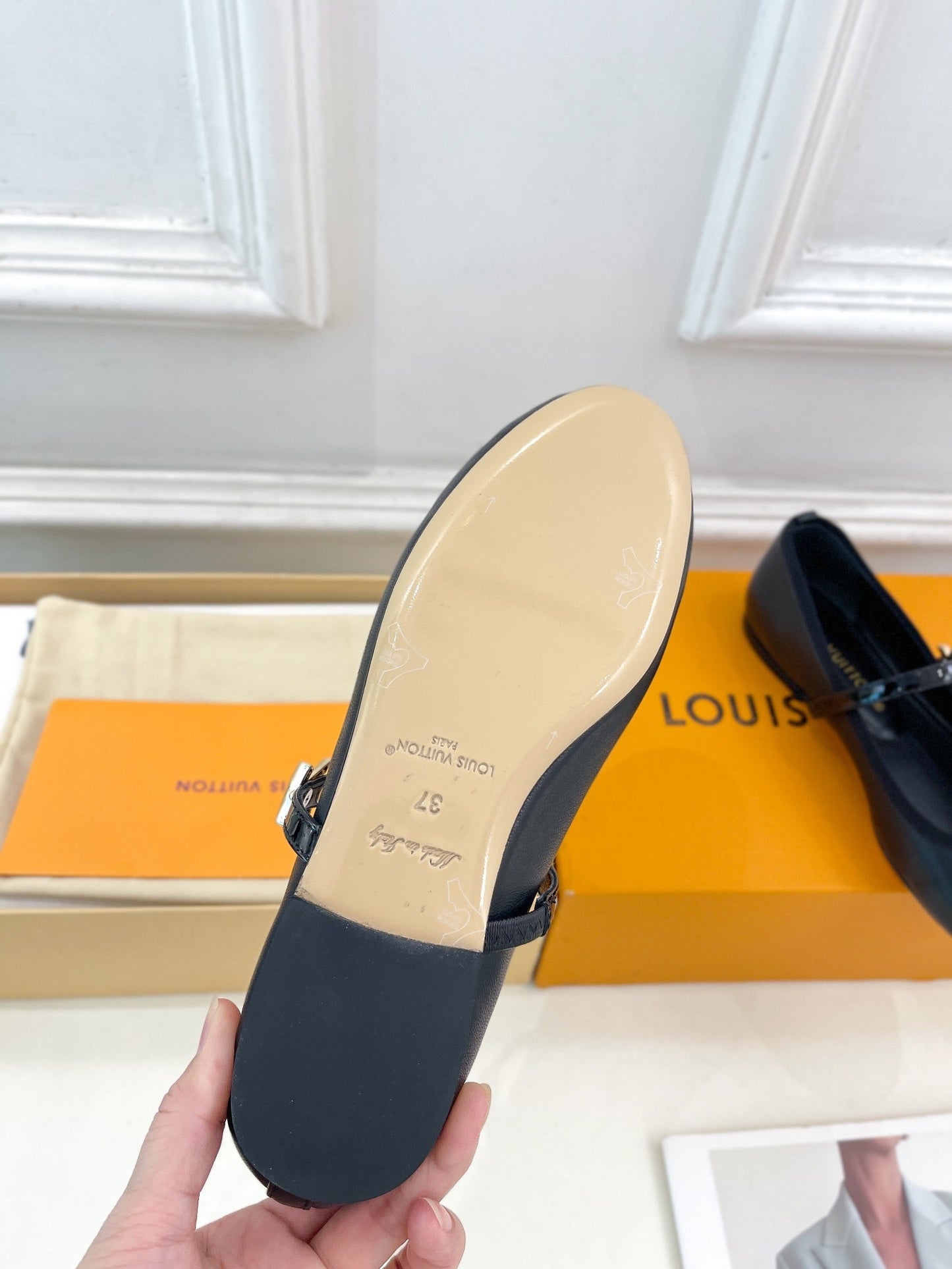 LV WOMEN ROMY FLAT BALLERINA IN BLACK METALLIC LAMBSKIN - 35