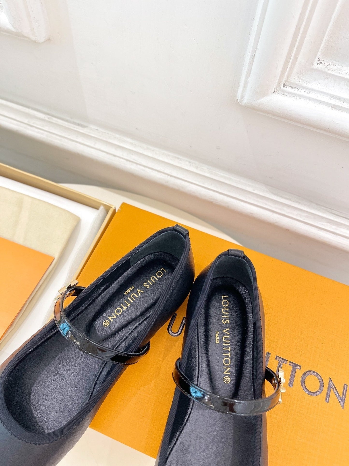 LV WOMEN ROMY FLAT BALLERINA IN BLACK METALLIC LAMBSKIN - 35