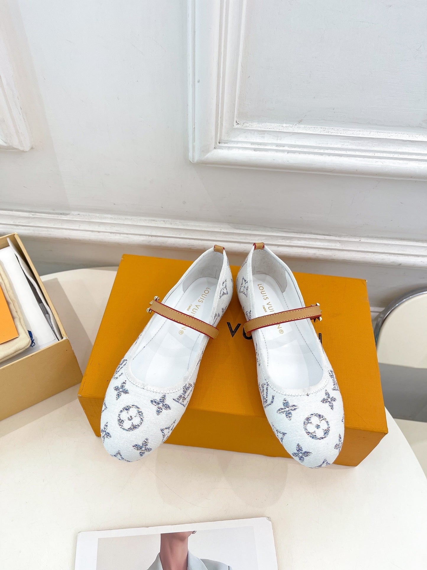 LV WOMEN ROMY FLAT BALLERINA IN WHITE MONOGRAM JACQUARD - 35