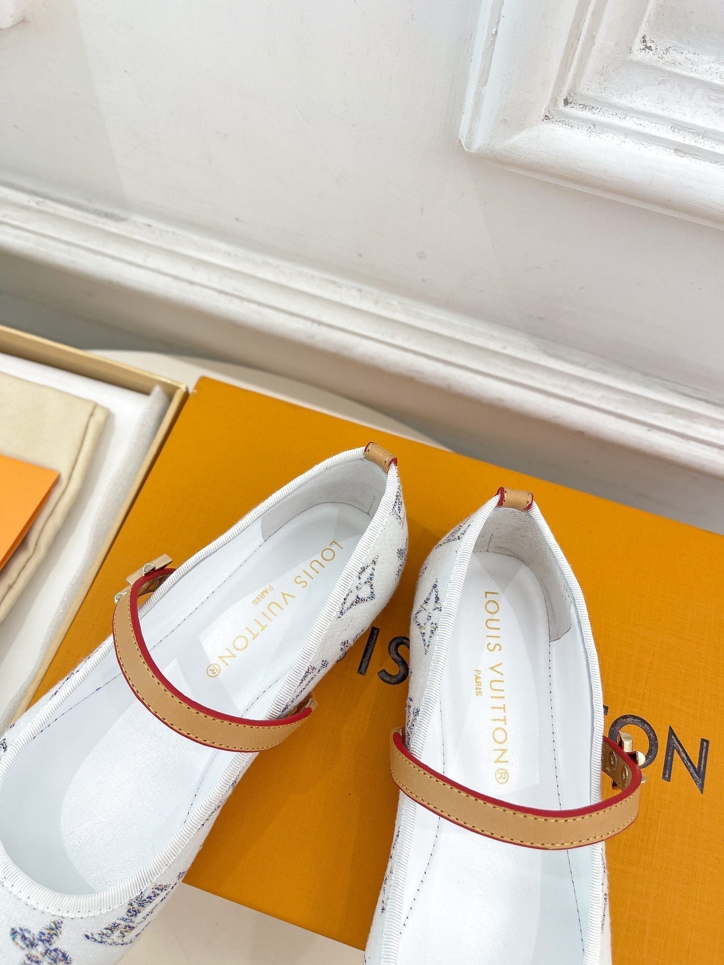 LV WOMEN ROMY FLAT BALLERINA IN WHITE MONOGRAM JACQUARD - 35