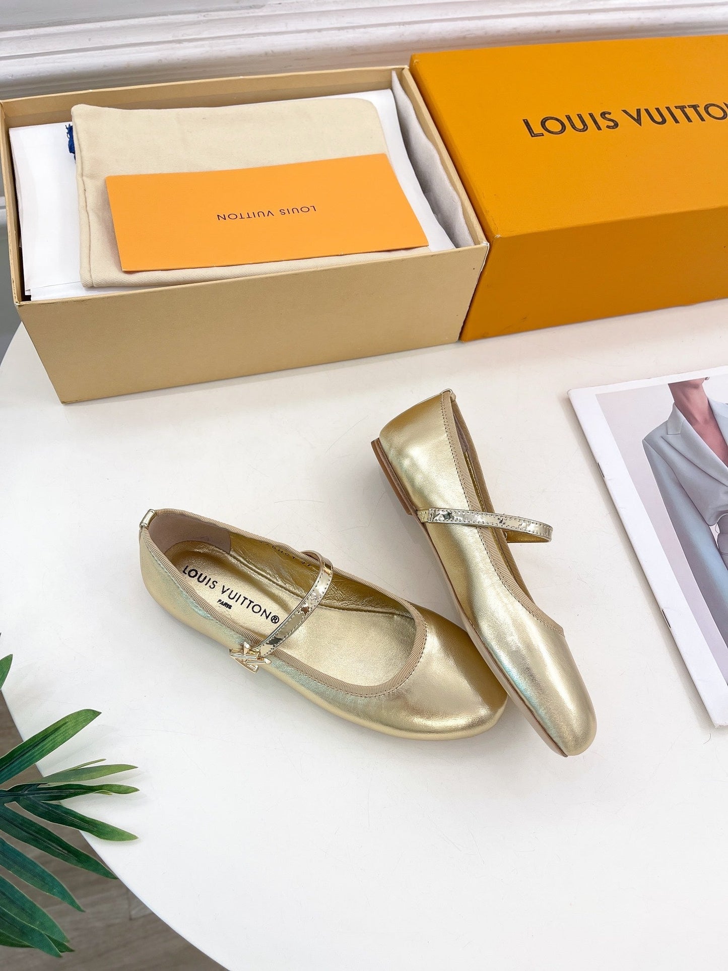 LV WOMEN ROMY FLAT BALLERINA IN GOLDEN METALLIC LAMBSKIN - 35