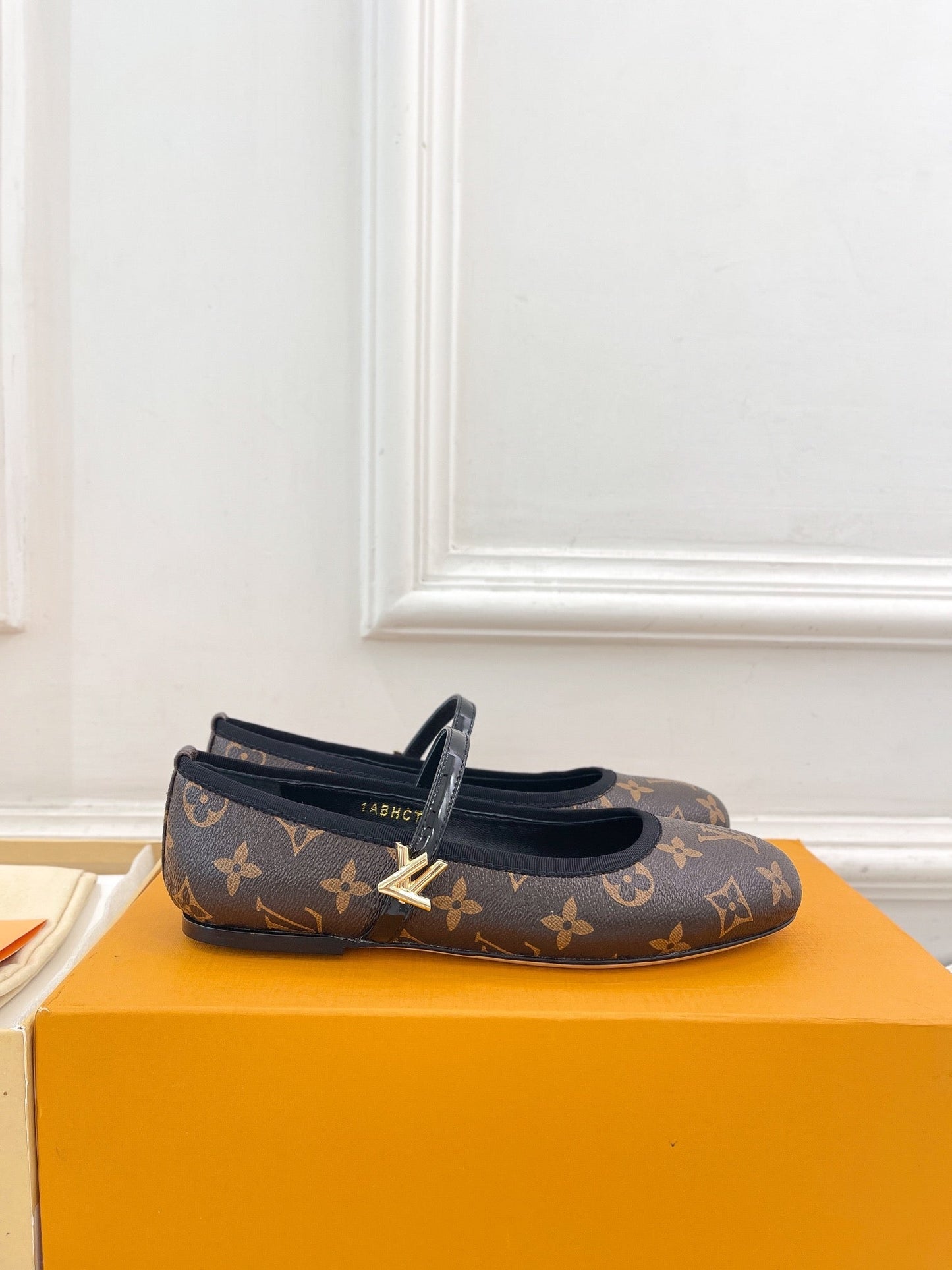 LV WOMEN ROMY FLAT BALLERINA IN CHOCOLATE BROWN MONOGRAM CALFSKIN - 35