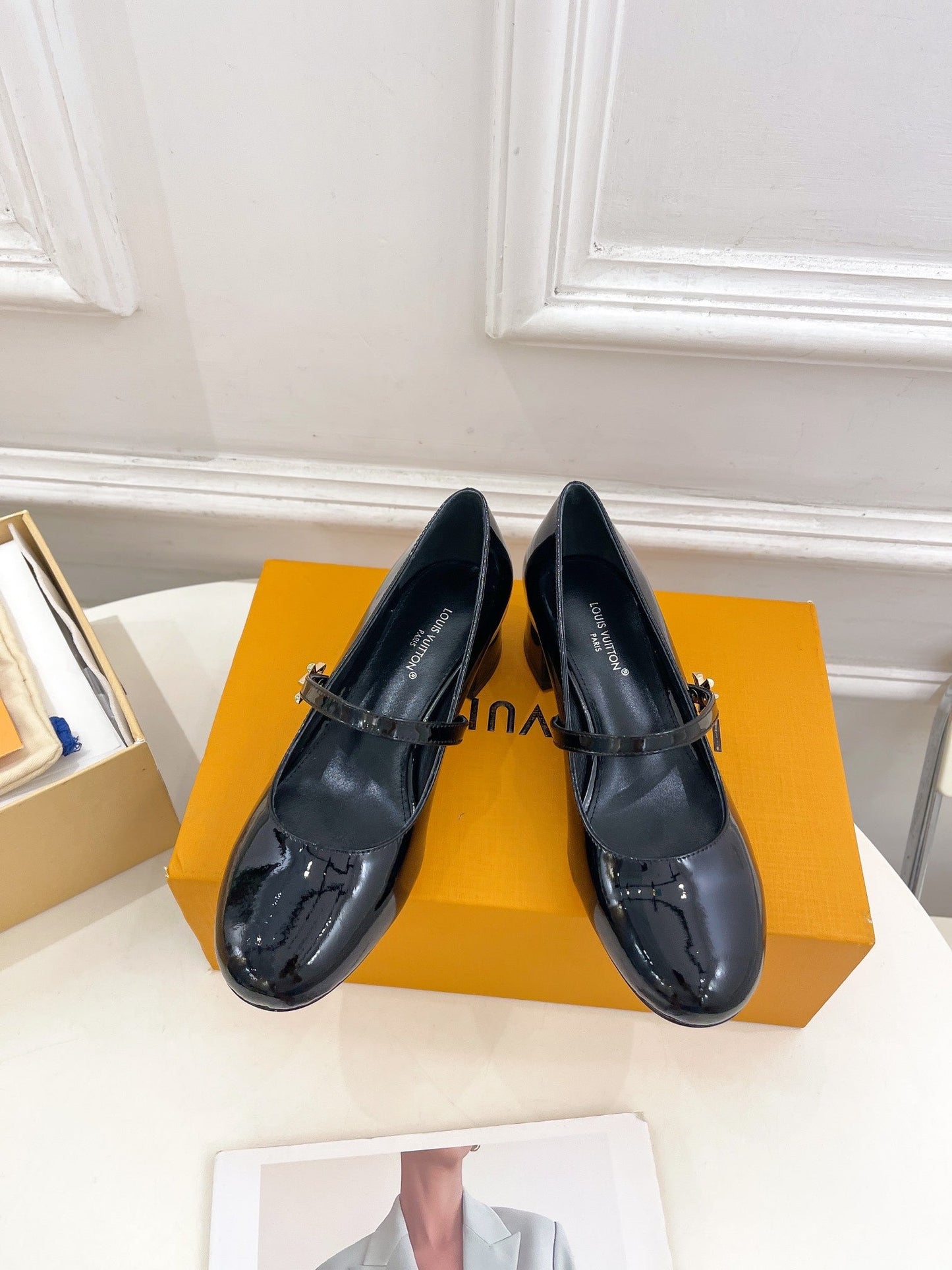 LV WOMEN ROMY HIGH BALLERINA IN GLOSSY BLACK LAMBSKIN - 35