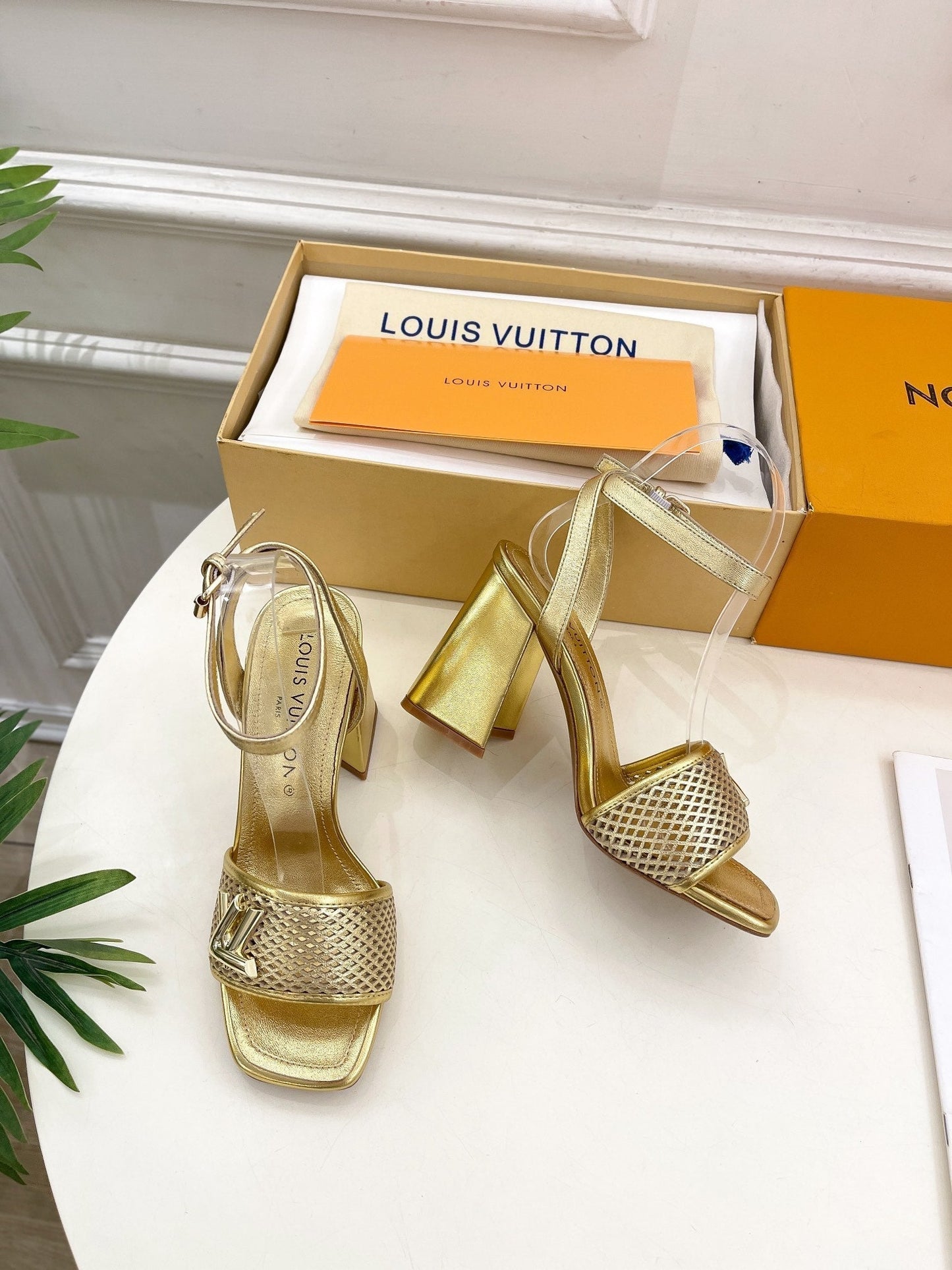 LV WOMEN HIGH SANDAL IN GOLDEN CALFSKIN - 35