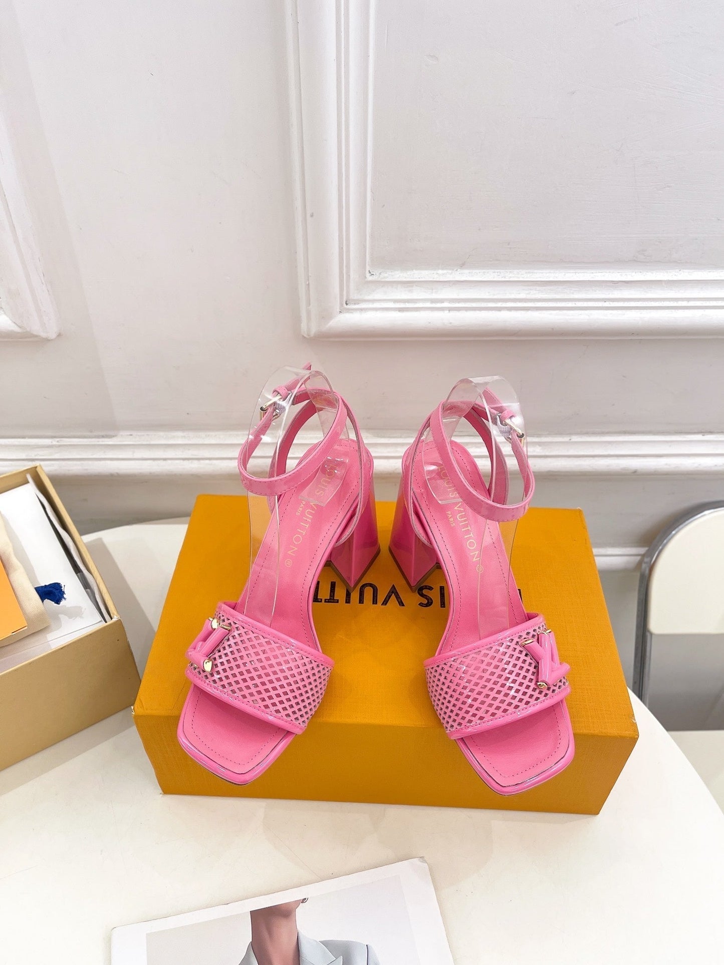 LV WOMEN HIGH SANDAL IN BRIGHT PINK CALFSKIN - 35