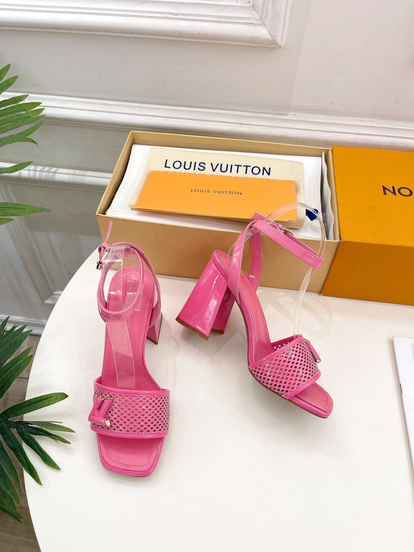 LV WOMEN HIGH SANDAL IN BRIGHT PINK CALFSKIN - 35