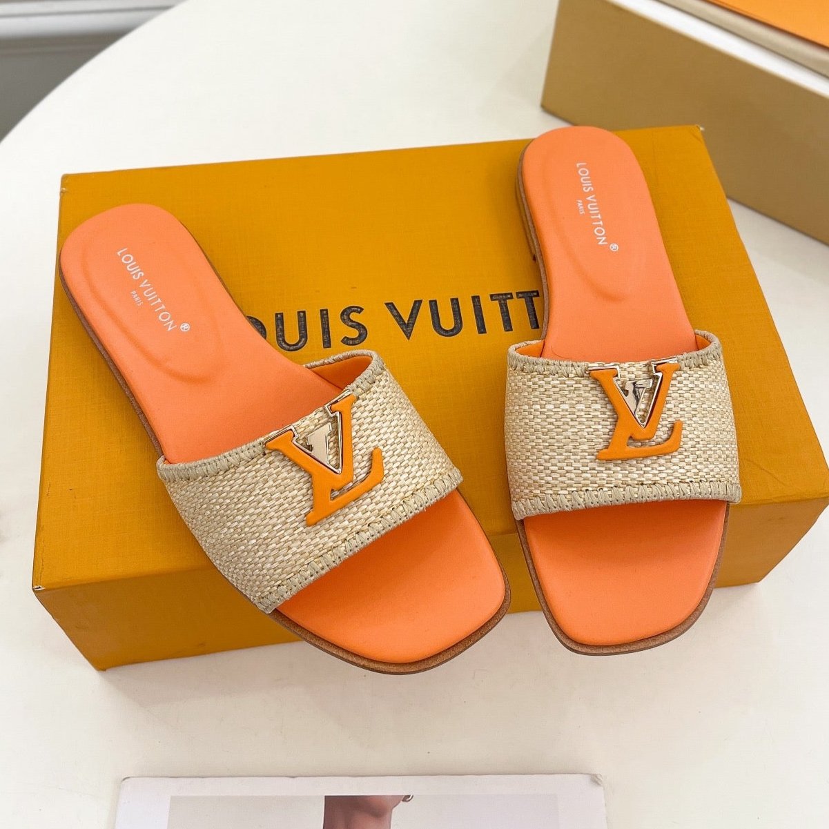 LV WOMEN CAPRI FLAT MULES IN TIGER ORANGE LEATHER AND RAFFIA - 35