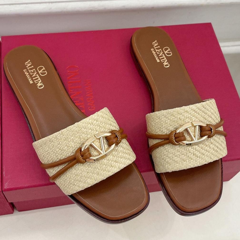 GARAVANI V LOGO SIGNATURE SLIDE IN BEIGE RAFFIA AND BROWN CALFSKIN - 35
