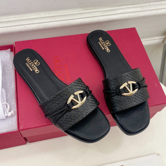 GARAVANI V LOGO SIGNATURE SLIDE IN BLACK RAFFIA AND CALFSKIN - 35