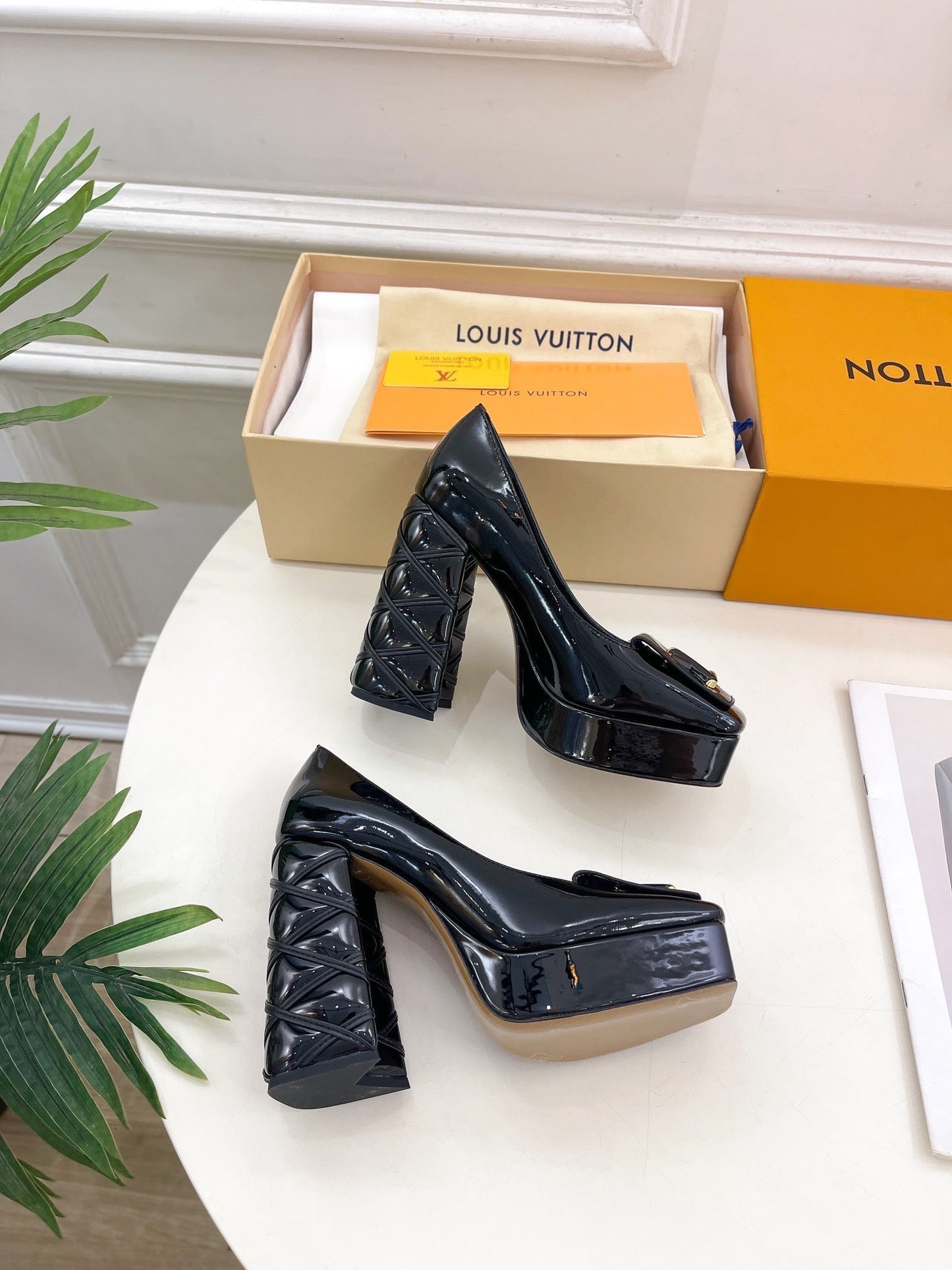 SHAKE MARY JANE HIGH HEEL 12 CM IN BLACK PATENT CALFSKIN - 34