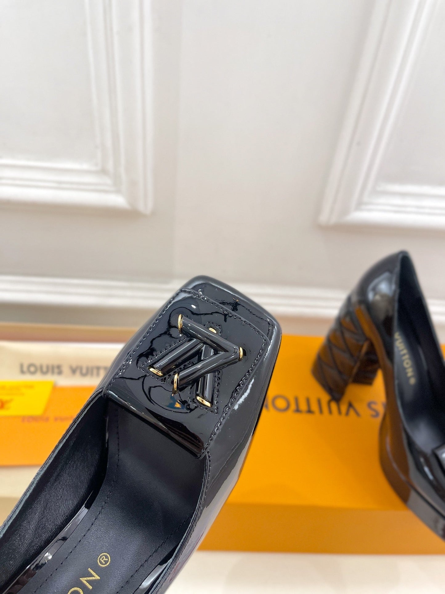 SHAKE MARY JANE HIGH HEEL 12 CM IN BLACK PATENT CALFSKIN - 34