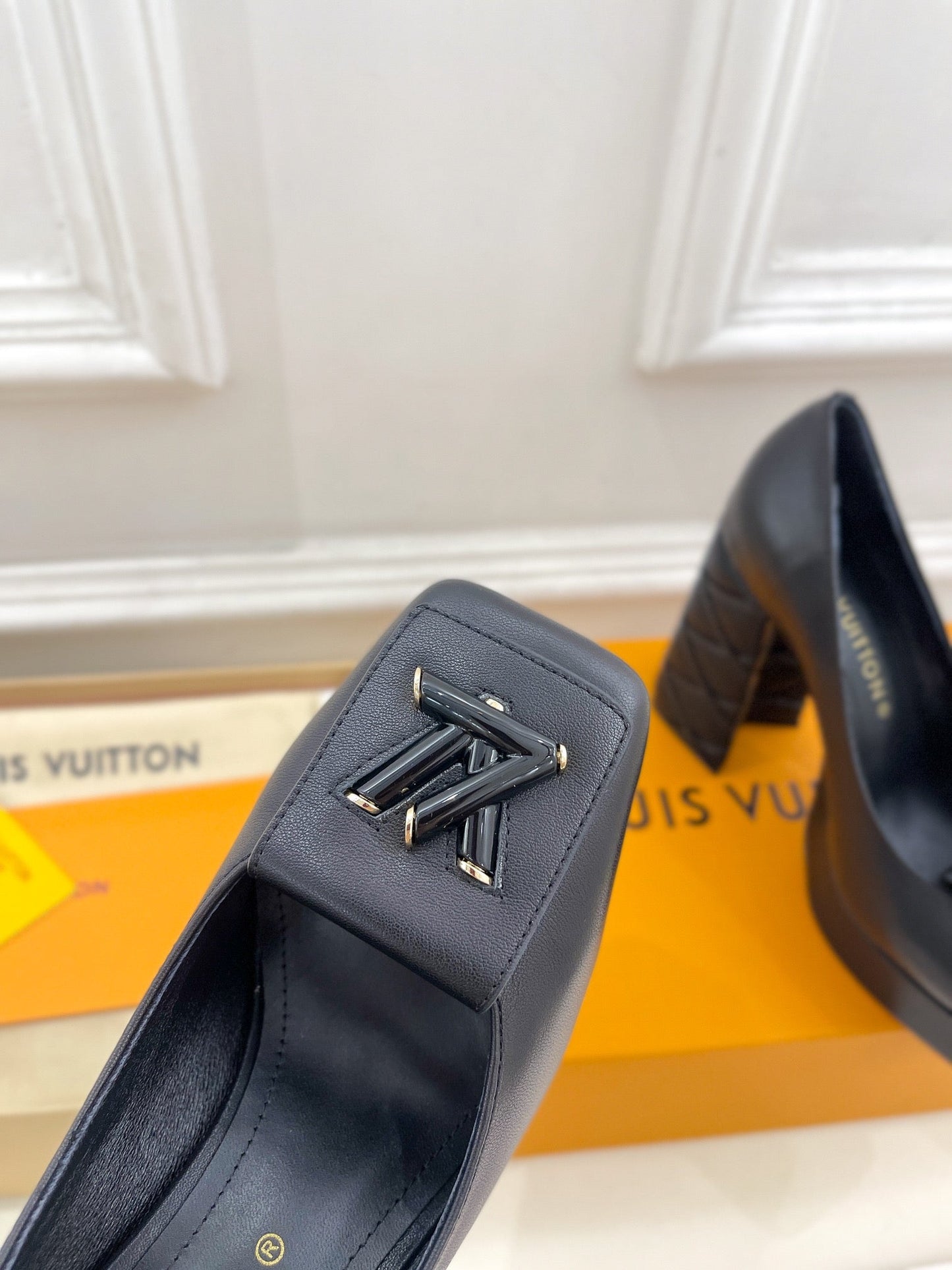 SHAKE MARY JANE HIGH HEEL 12 CM IN BLACK CALFSKIN - 34