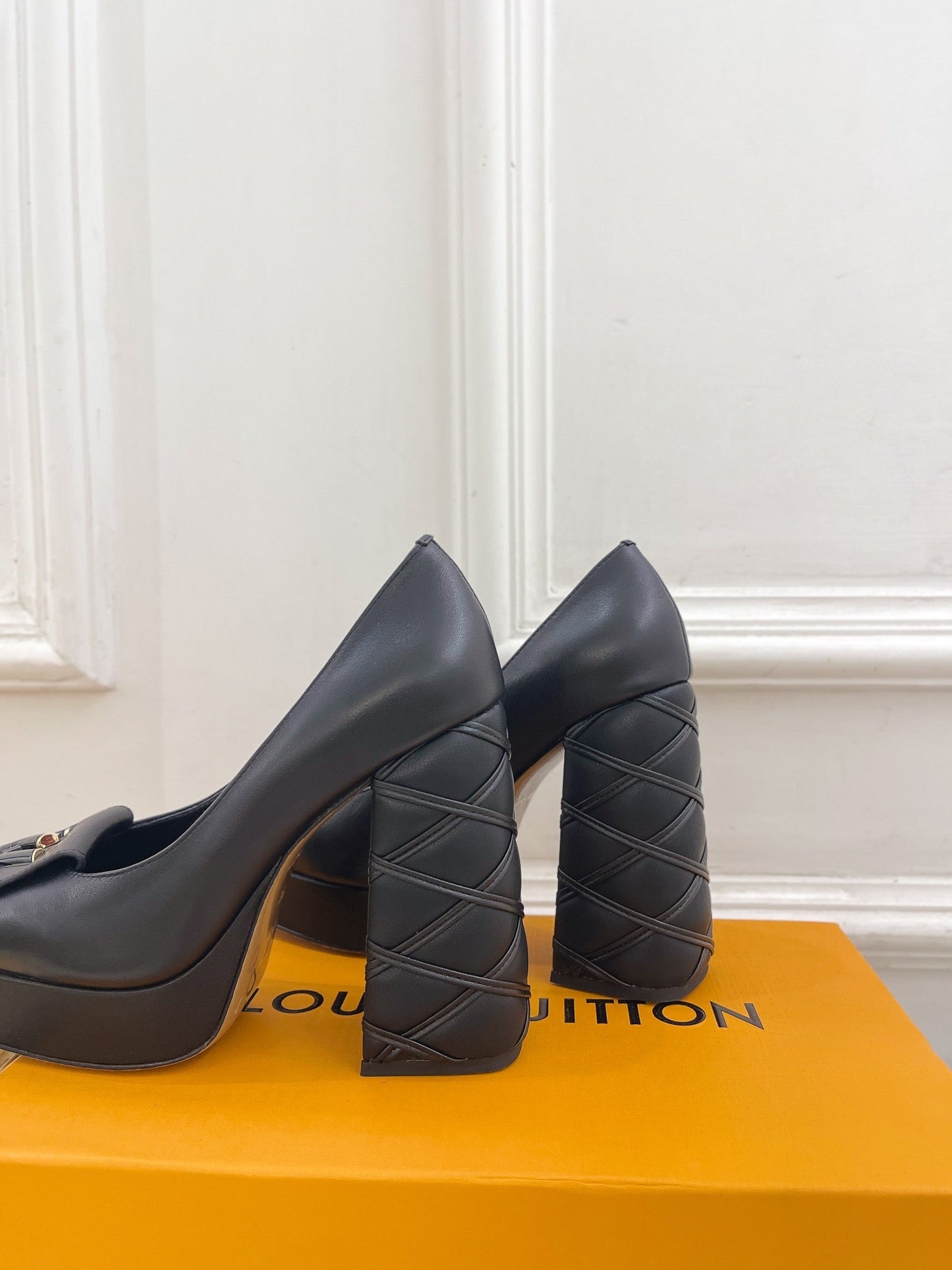 SHAKE MARY JANE HIGH HEEL 12 CM IN BLACK CALFSKIN - 34