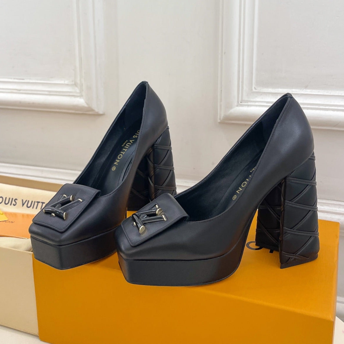 SHAKE MARY JANE HIGH HEEL 12 CM IN BLACK CALFSKIN - 34