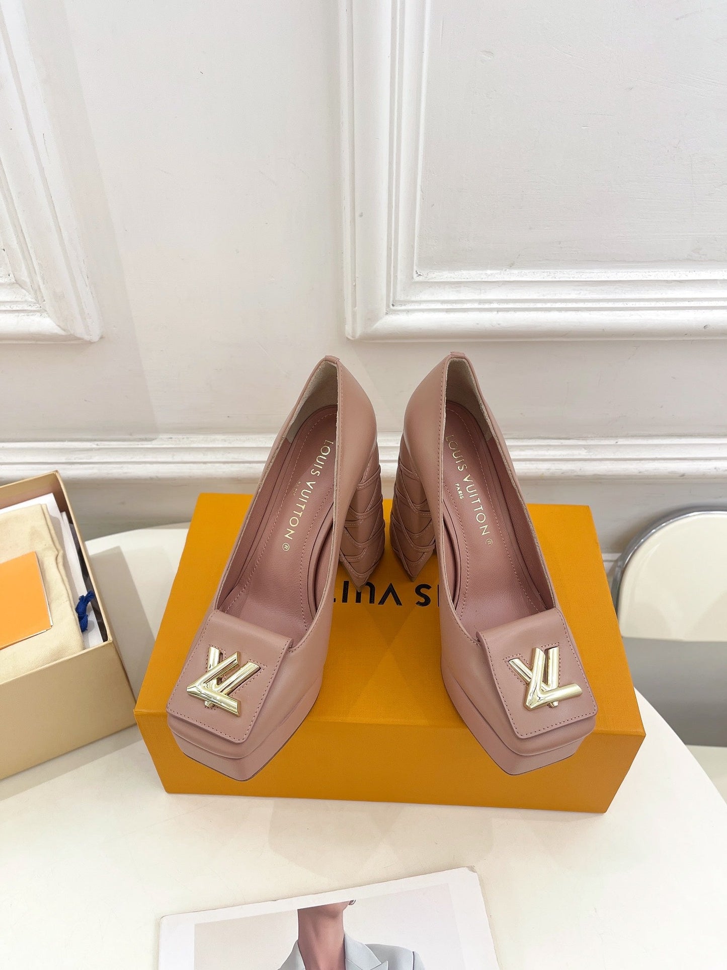 SHAKE MARY JANE HIGH HEEL 12 CM IN CREPE PINK CALFSKIN - 34