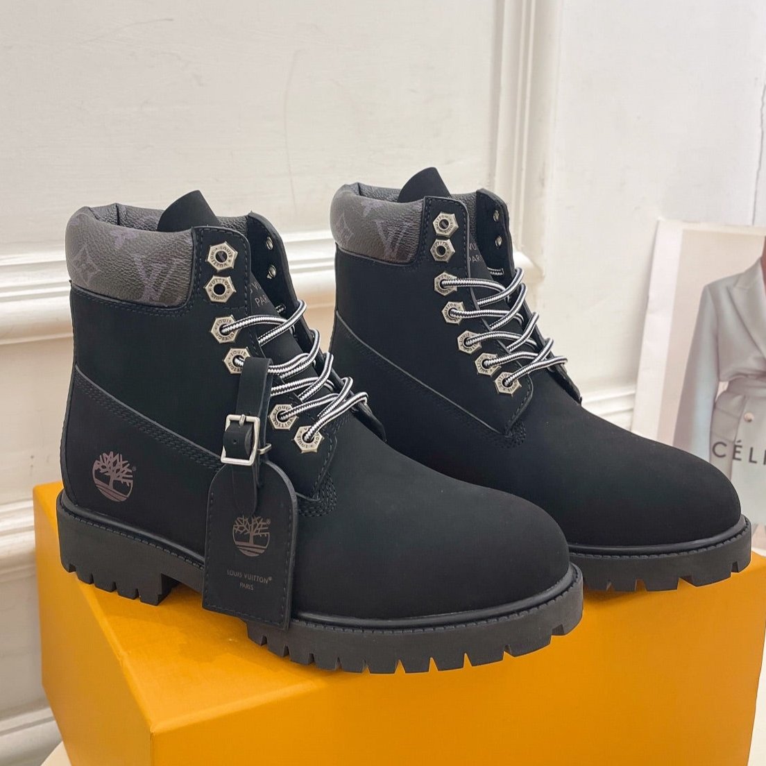 LV X TIMBERLAND MARTIN BOOT IN BLACK SUEDE - 35